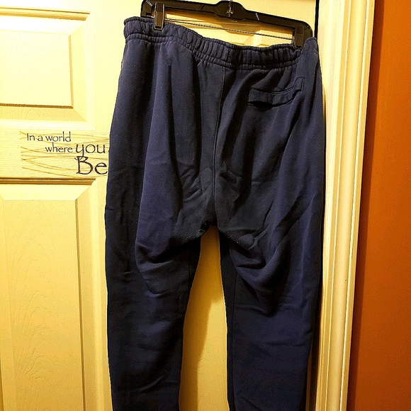 Nike Sportswear Club Fleece Joggers - Picture 3 of 4